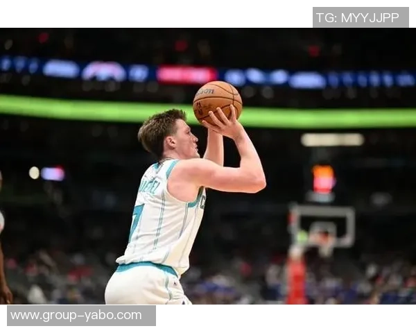 克尼佩尔表现起伏不定10投仅中3收获8分4板3助2帽并有5次失误 克尼佩尔表现起伏不定10投仅中3收获8分4板3助2帽并有5次失误