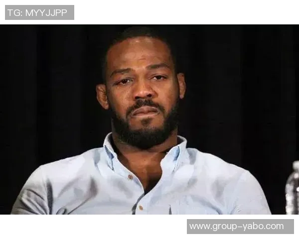 弗里曼防守丹尼斯三分时垫脚被判定为一级恶意犯规引发争议 弗里曼防守丹尼斯三分时垫脚被判定为一级恶意犯规引发争议